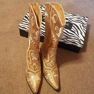 Sparkle gold cowgirl style boots